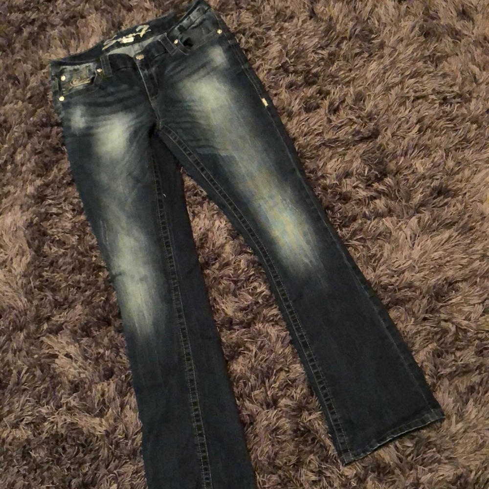 Seven7 blue denim jeans. Slim boot cut. EUC!